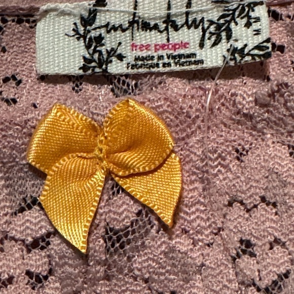 Free People All Day Lace Sleep Capri Misty Rose , SZMed Loungewear Lace NWT - Picture 3 of 9